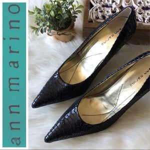 NWOT Ann Marino Embossed Croco Point Toe Heels